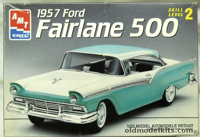 AMT 1/25 1957 Ford Fairlane 500 Stock or Custom, 8028 plastic model kit